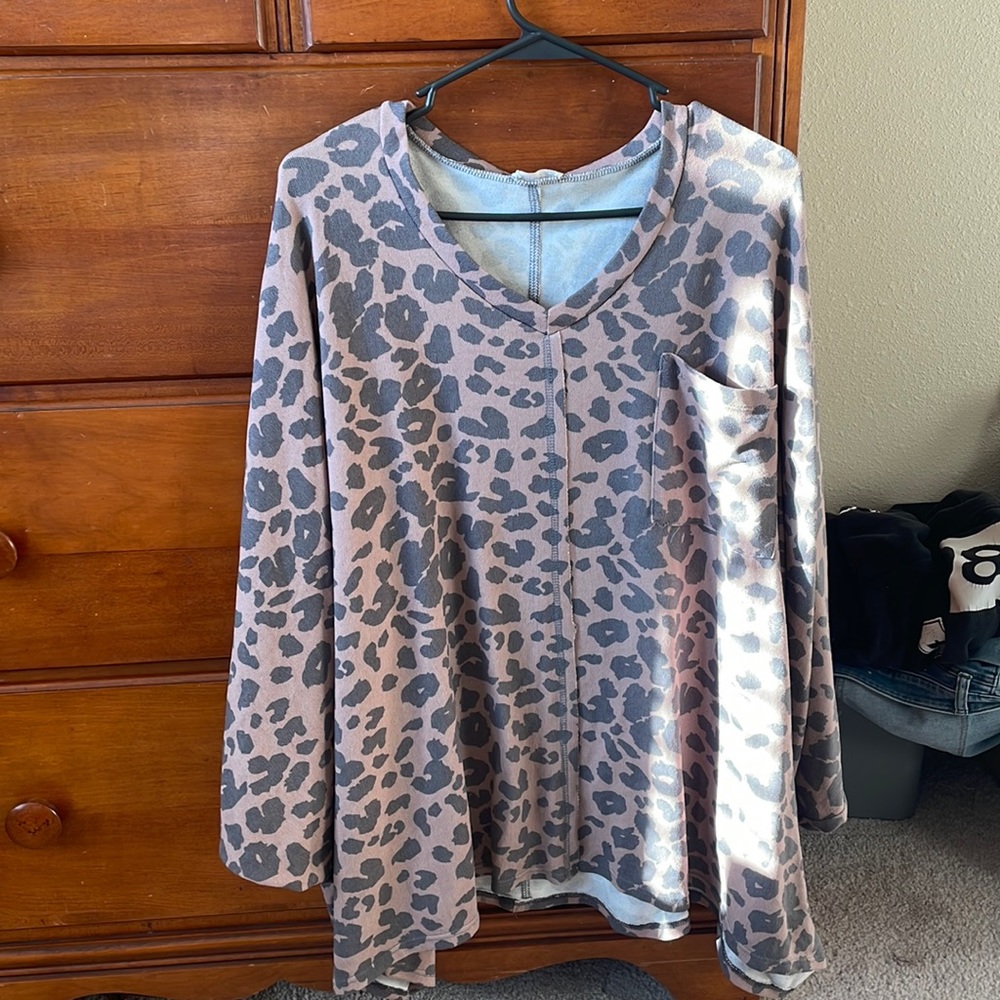 Jodifl cheetah poncho top